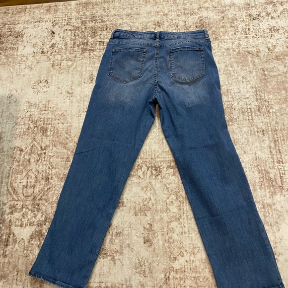 LOGO by Lori Goldstein jeans. - Picture 4 of 6